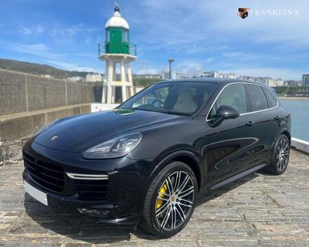 PORSCHE